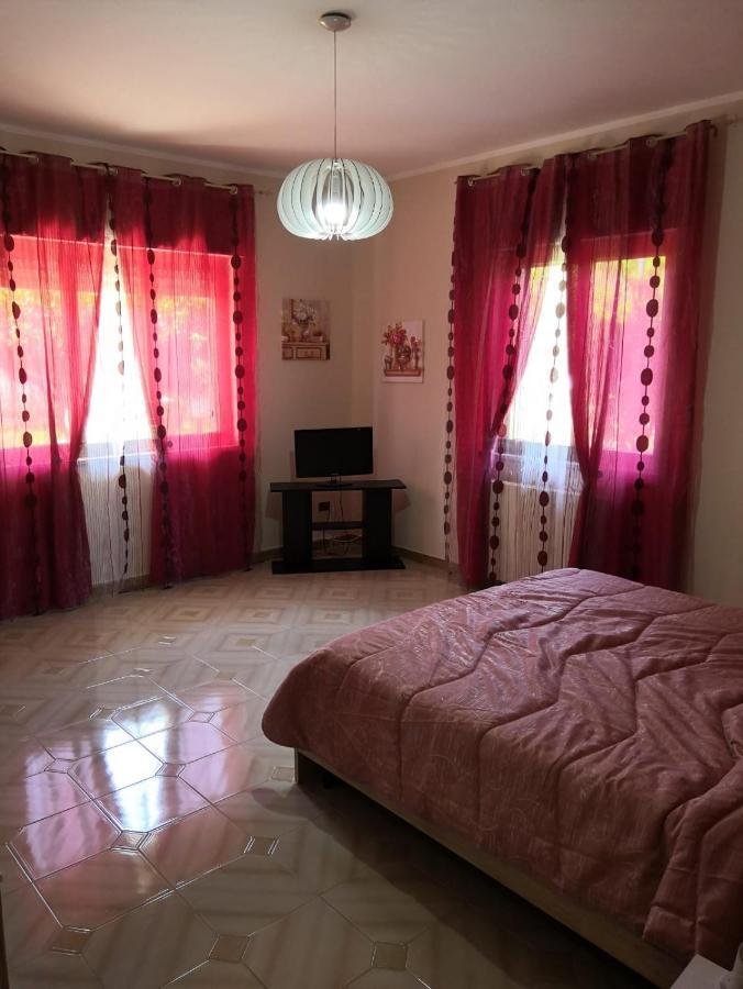 Case Vacanze Le Rose Campofelice Di Roccella Eksteriør billede