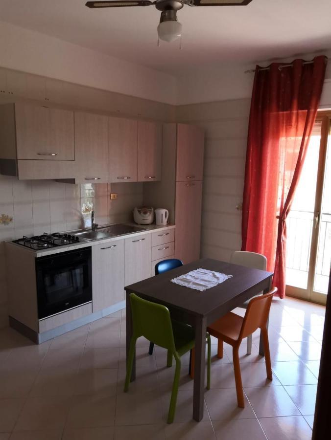 Case Vacanze Le Rose Campofelice Di Roccella Eksteriør billede