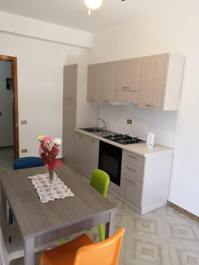 Case Vacanze Le Rose Campofelice Di Roccella Eksteriør billede