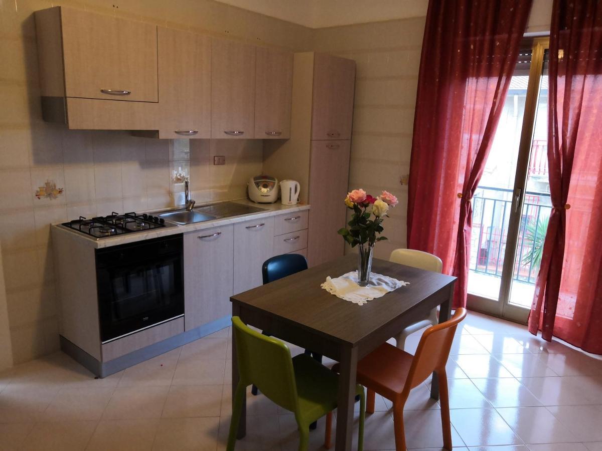 Case Vacanze Le Rose Campofelice Di Roccella Eksteriør billede